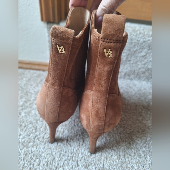 Veronica Beard Leeland Pointed Toe Suede Chelsea Boot Womens Size 9 - Picture 4 of 10